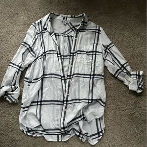 Old Navy Women’s White and Black “The Classic Shirt”